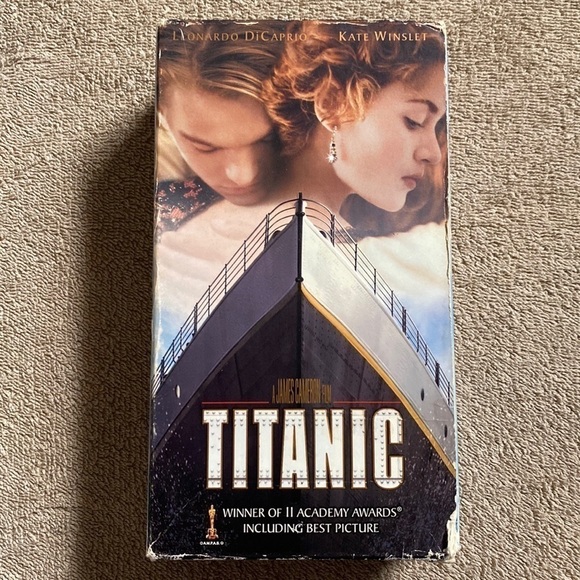 Titanic VHS 2-Tape Box Set Vintage - Picture 1 of 7